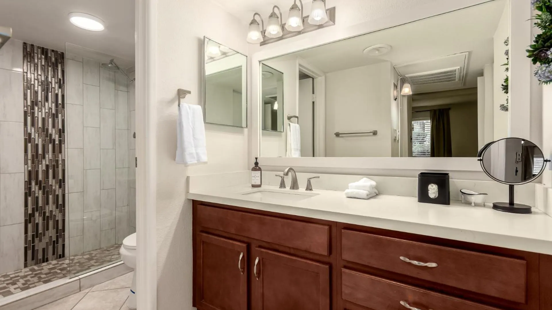Modernized 2Br Condo W Pool Access Near Old Town Scottsdale